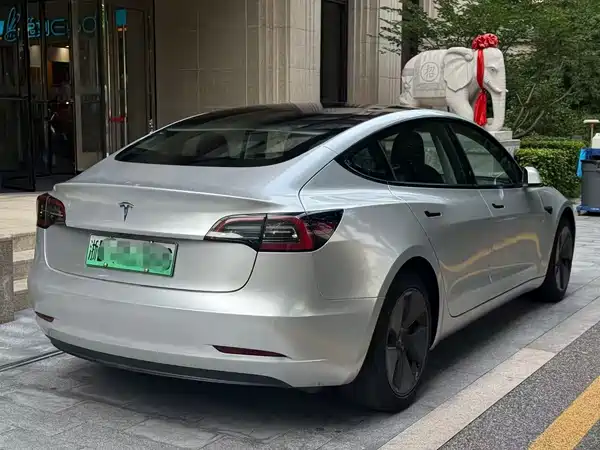 Tesla Model 3 2023