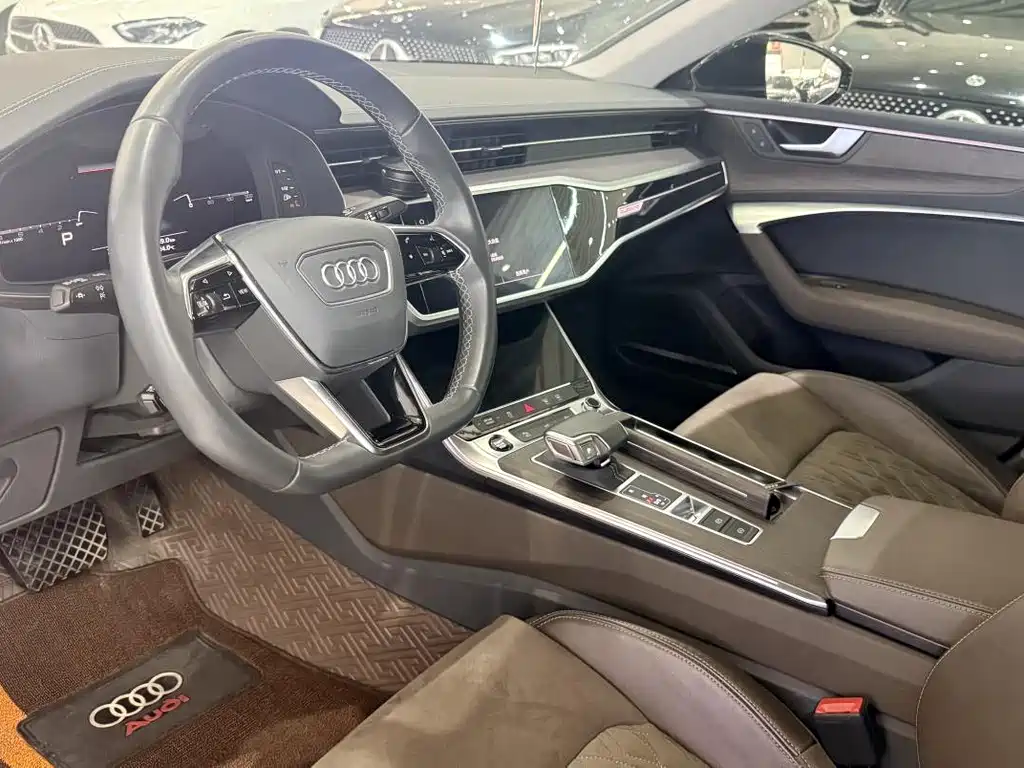 Audi A7L 2023 — фото 7