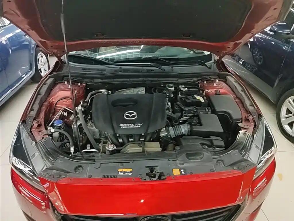 Mazda 3 Axela 2019 — фото 20