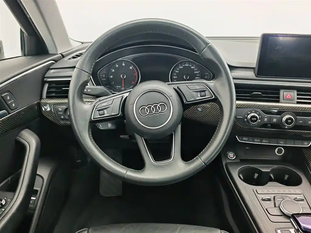 Audi A4L 2019 — фото 11