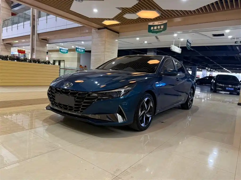 Hyundai Elantra 2022 — фото 1