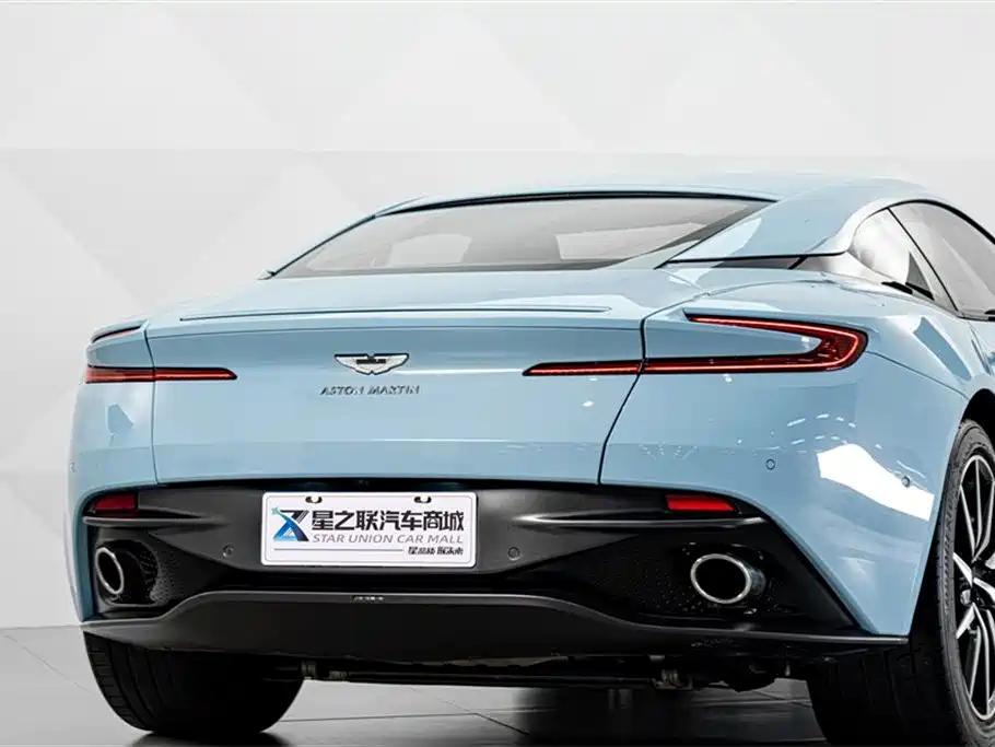 Aston Martin DB11 2019 — фото 7