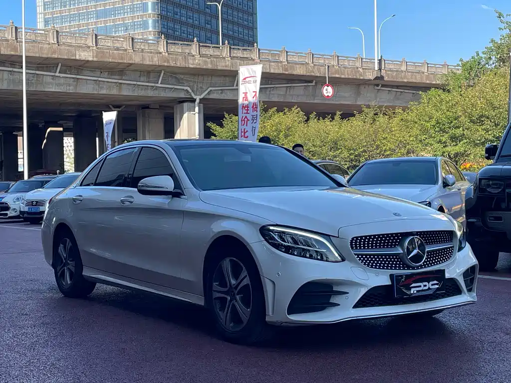 Mercedes-Benz C-Class 2020 — фото 3