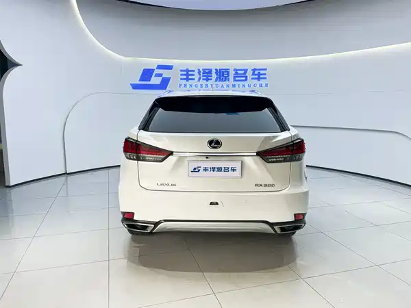 Lexus RX 2022