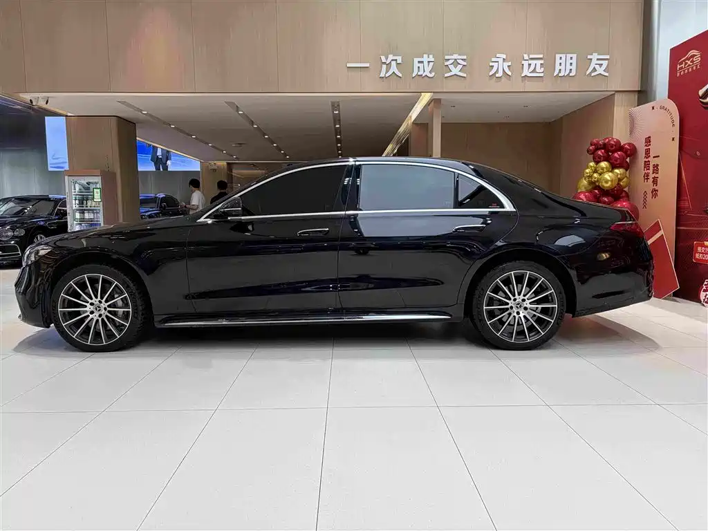 Mercedes-Benz S-Class 2025 — фото 3
