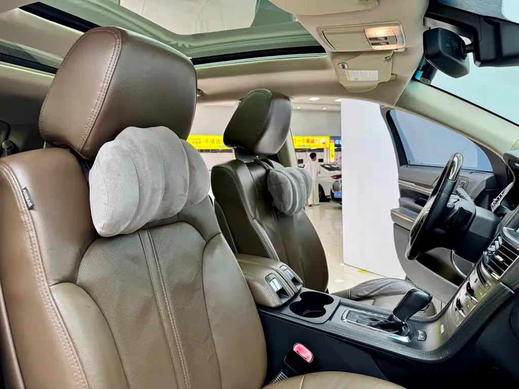 Lincoln MKT 2014 — фото 14