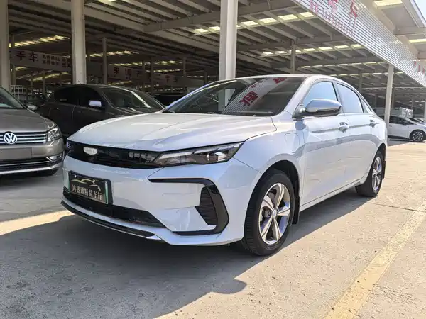 Geely Emgrand L Hip 2024