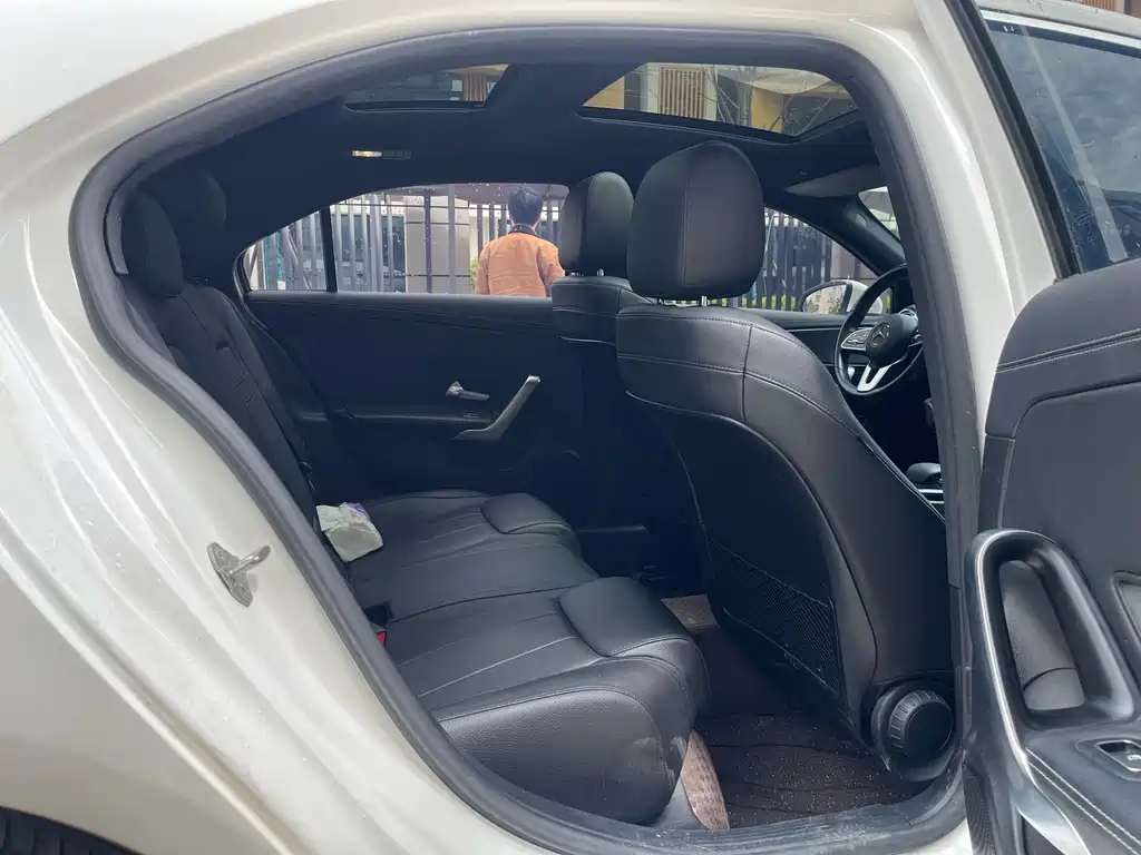 Mercedes-Benz A-Class 2020 — фото 10