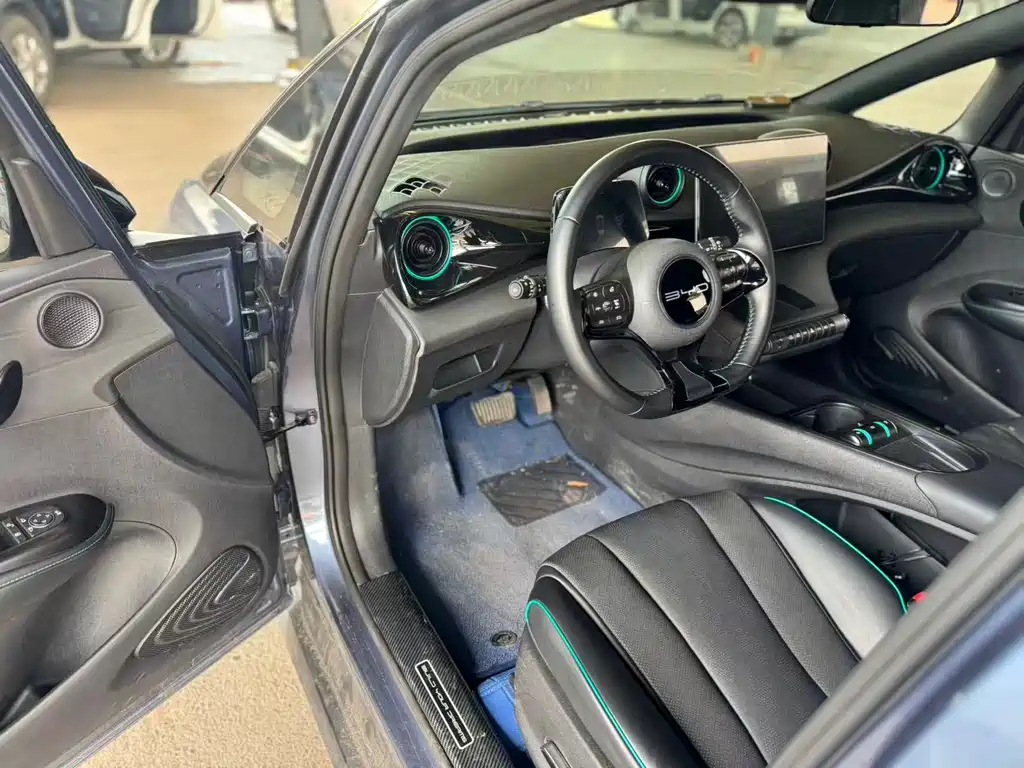 BYD Dolphin 2023
