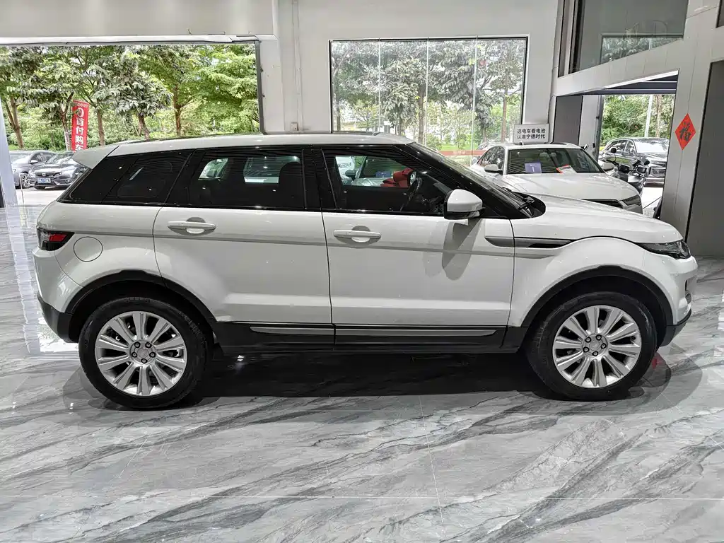 Land Rover Evoque 2015 — фото 14
