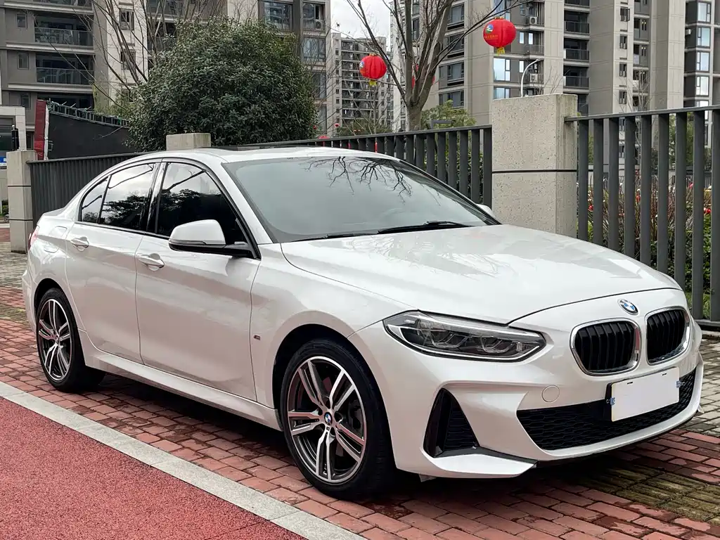 BMW 1 Series 2019 — фото 3