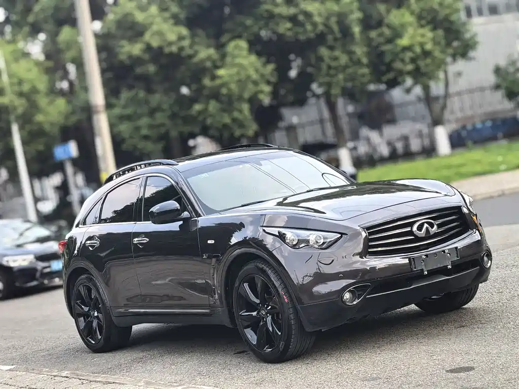 Infiniti QX70 2016