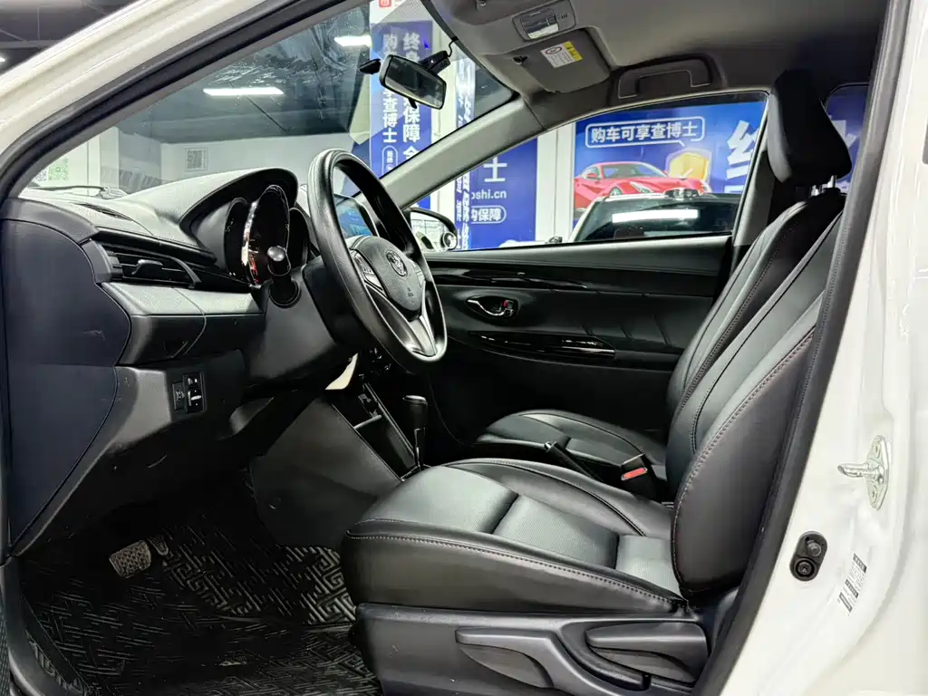 Toyota Yaris L 2023 — фото 17