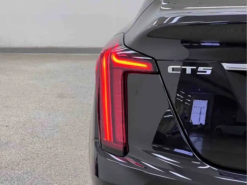 Cadillac CT5 2023 — фото 6