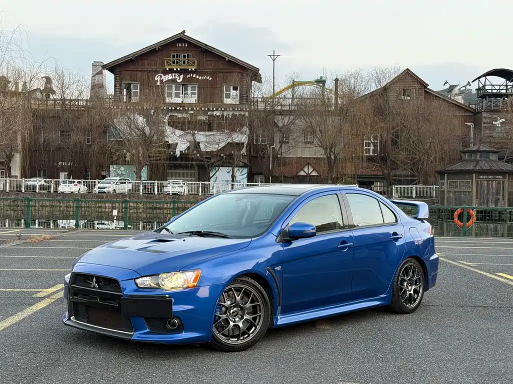 Mitsubishi Lancer 2016 — фото 1