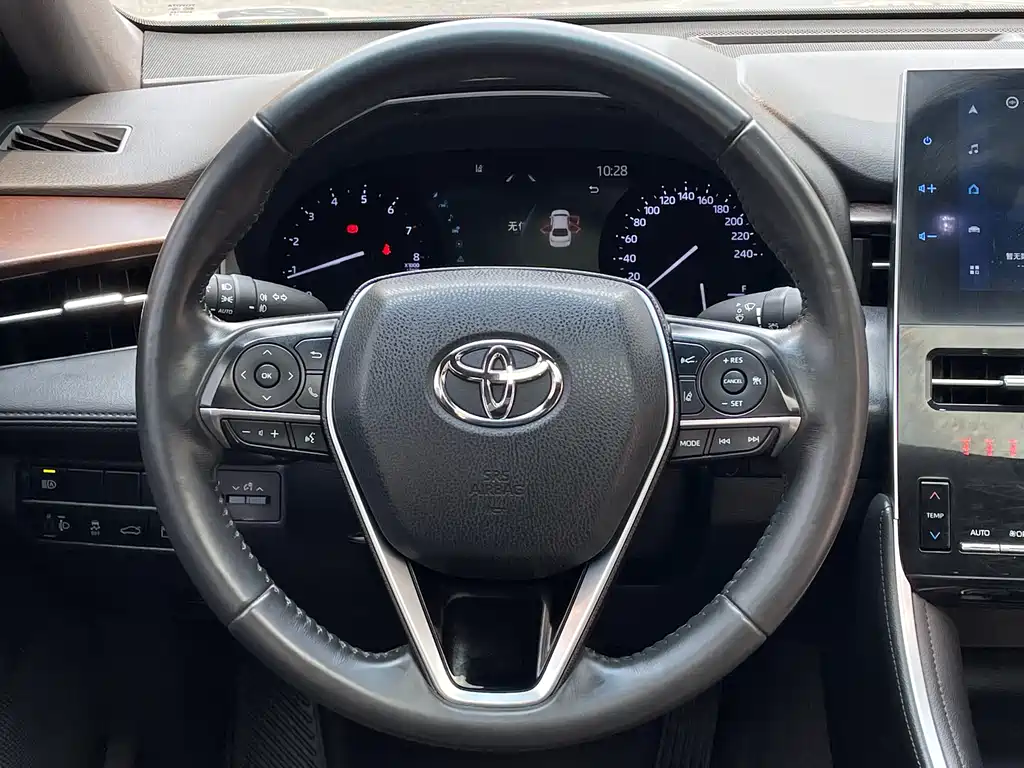 Toyota Avalon 2023 — фото 17