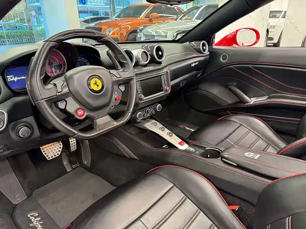 Ferrari California T 2015