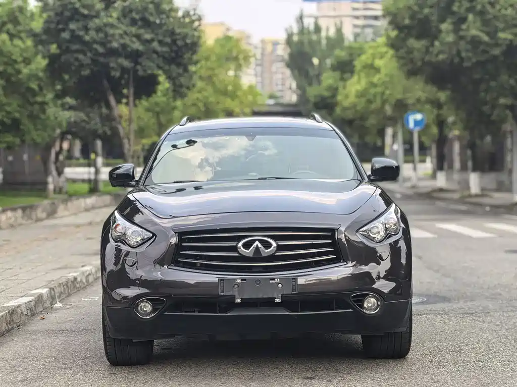 Infiniti QX70 2016