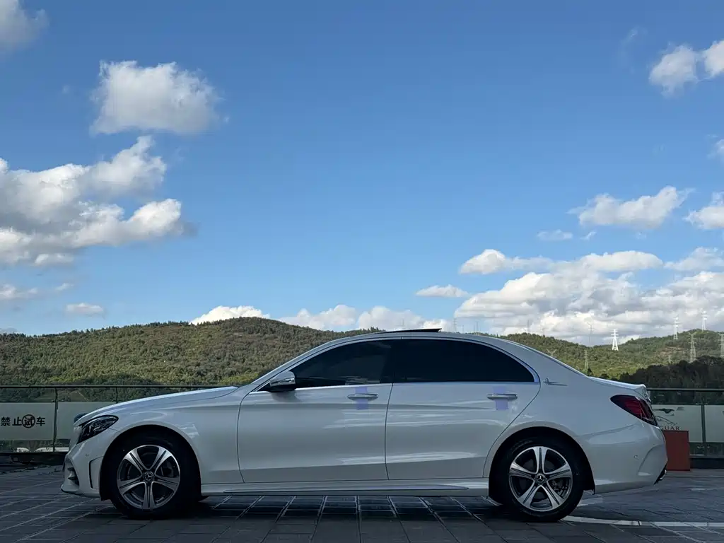 Mercedes-Benz C-Class 2019 — фото 10