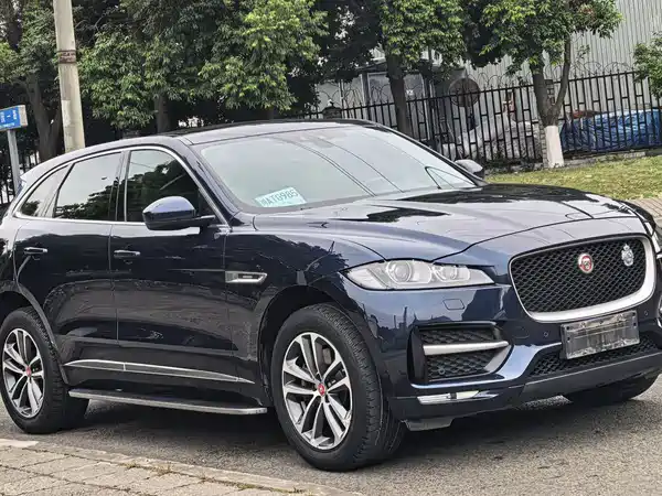 Jaguar F-PACE 2017