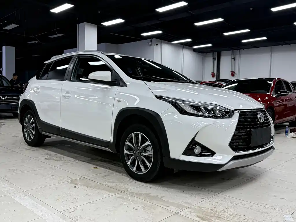 Toyota Yaris L 2023