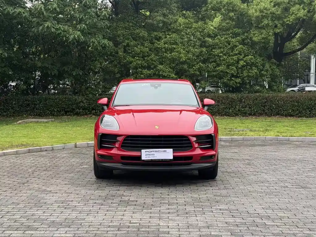 Porsche Macan 2019 — фото 1