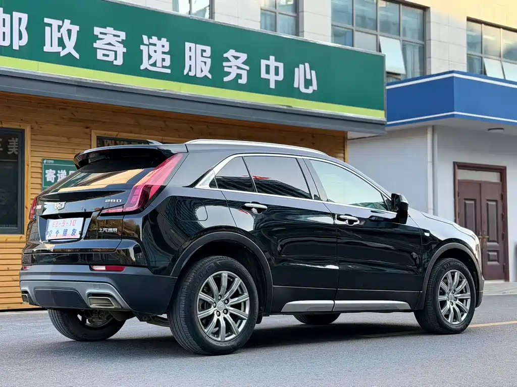 Cadillac XT4 2021 — фото 9