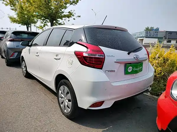Toyota Yaris L 2020