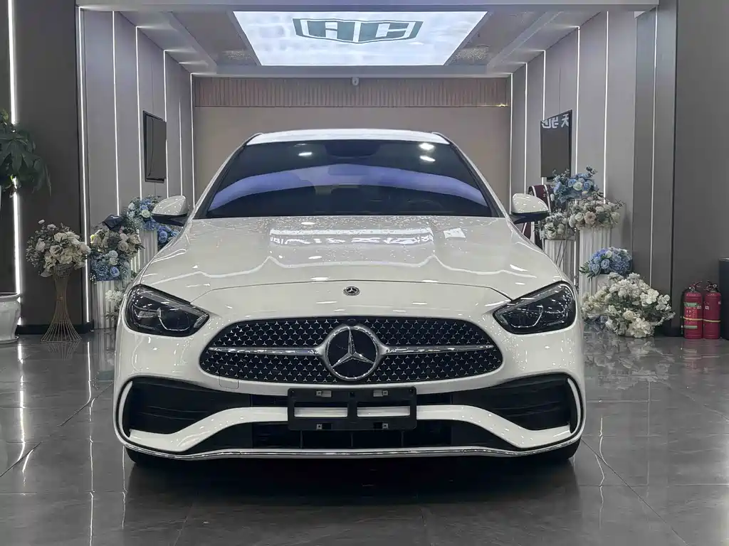 Mercedes-Benz C-Class 2023 — фото 2
