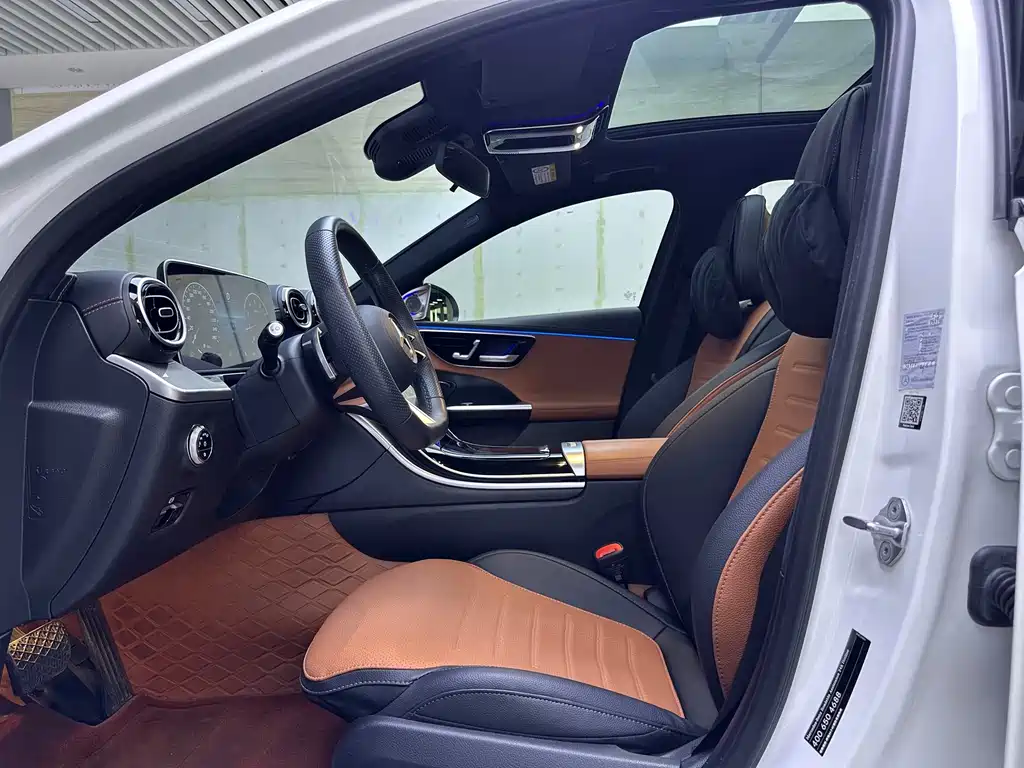 Mercedes-Benz C-Class 2023 — фото 8