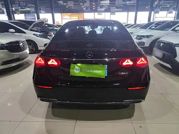 Mercedes-Benz E-Class 2024