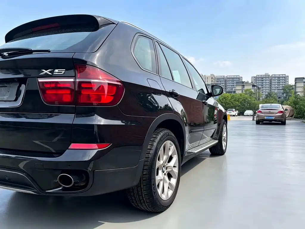 BMW X5 2011 — фото 8