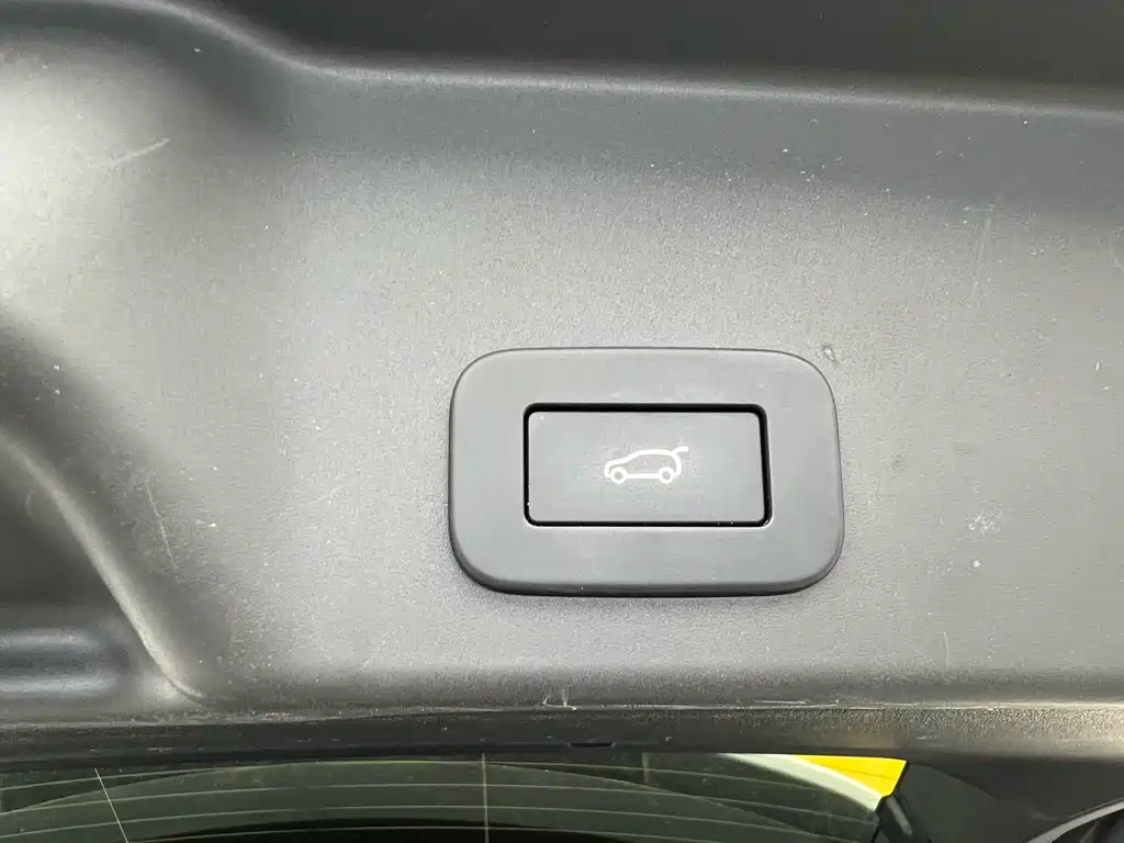 Land Rover Evoque PHEV 2024 — фото 27