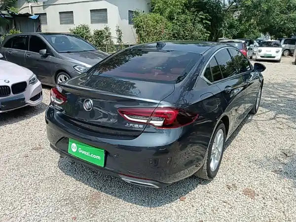 Buick Regal 2021