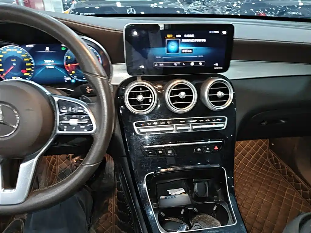Mercedes-Benz GLC 2021 — фото 10