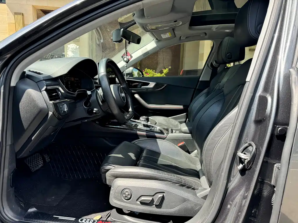 Audi A4L 2020