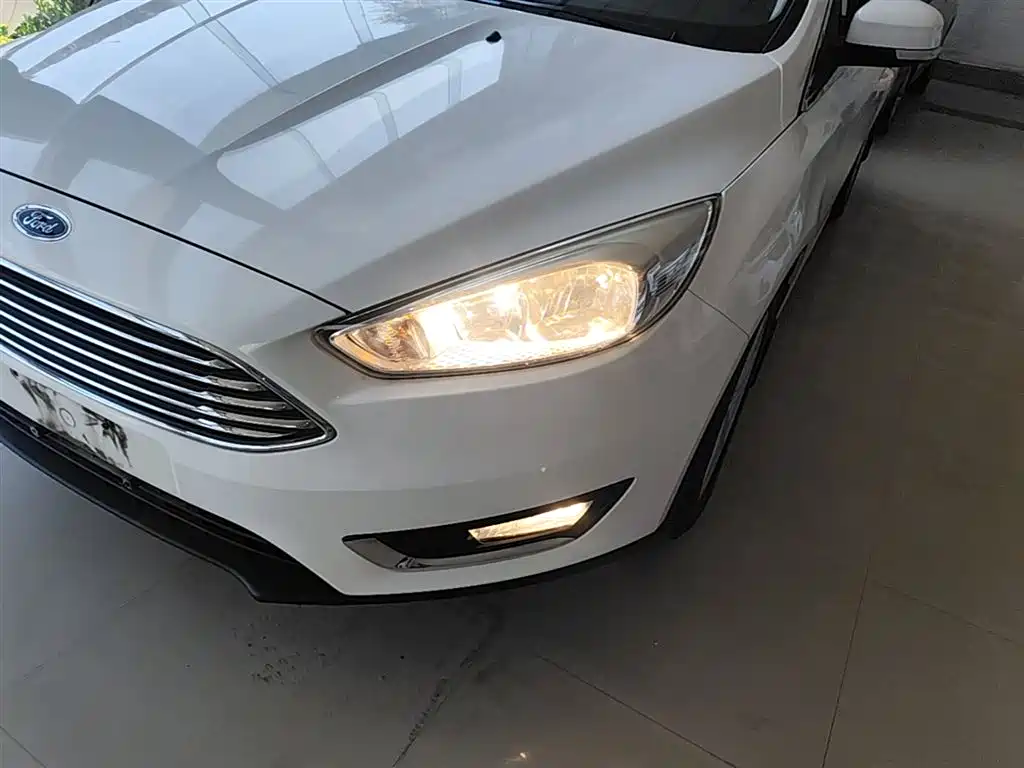 Ford Focus 2017 — фото 24