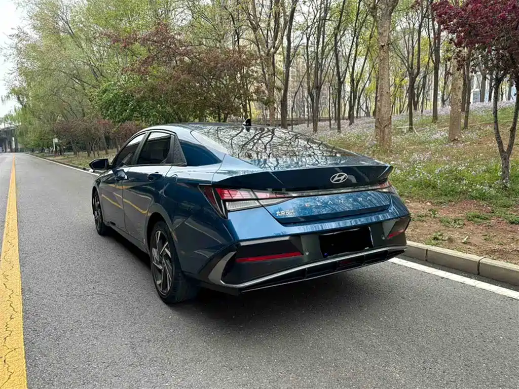 Hyundai Elantra 2024 — фото 10