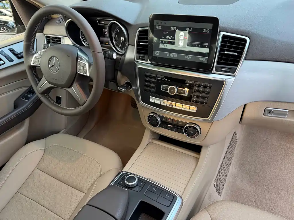 Mercedes-Benz M-Class 2015 — фото 10