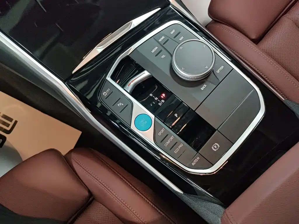 BMW i3 2024 — фото 14