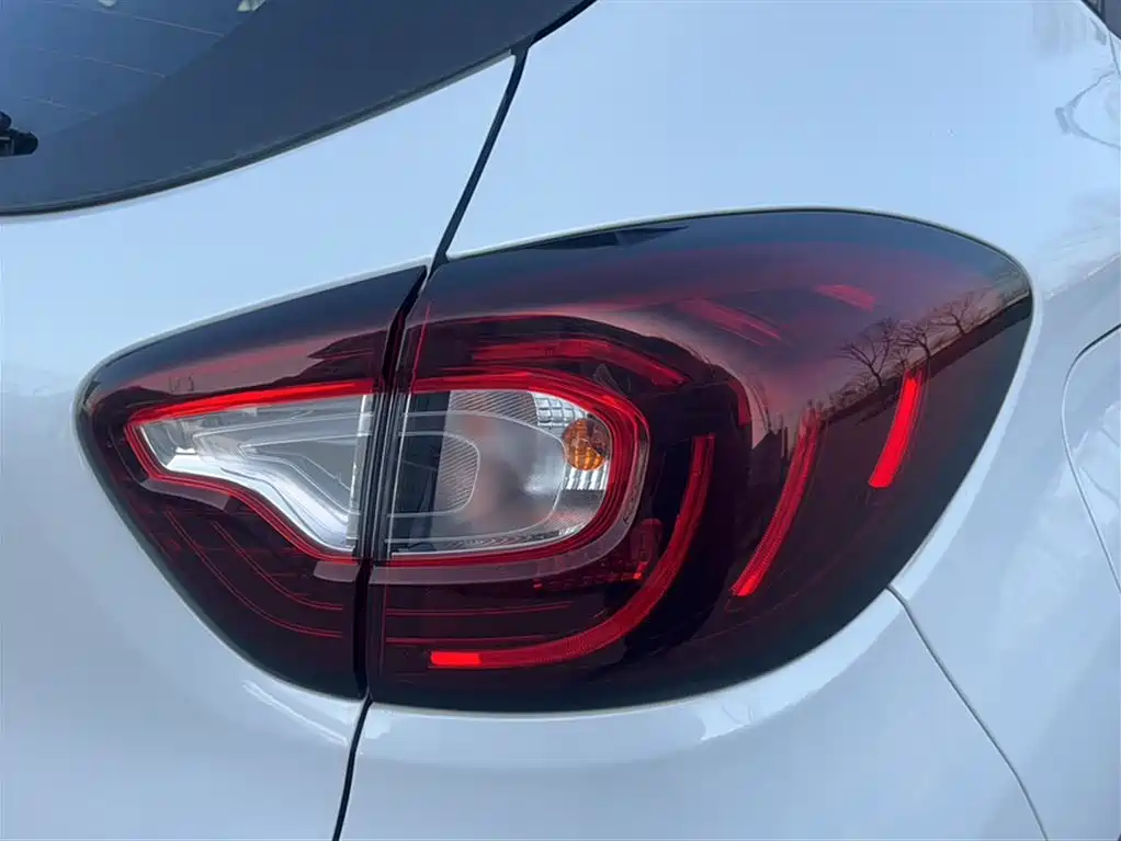 Renault Captur 2019 — фото 23