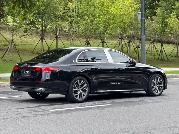 Mercedes-Benz E-Class 2024