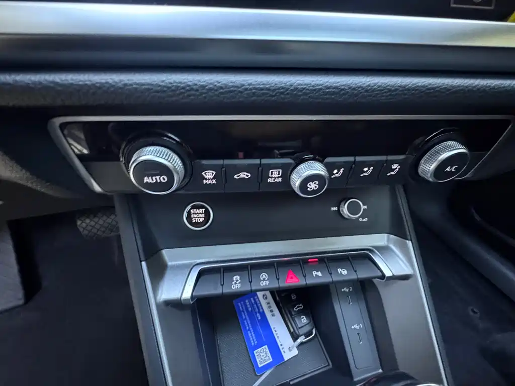 Audi Q3 2023 — фото 17