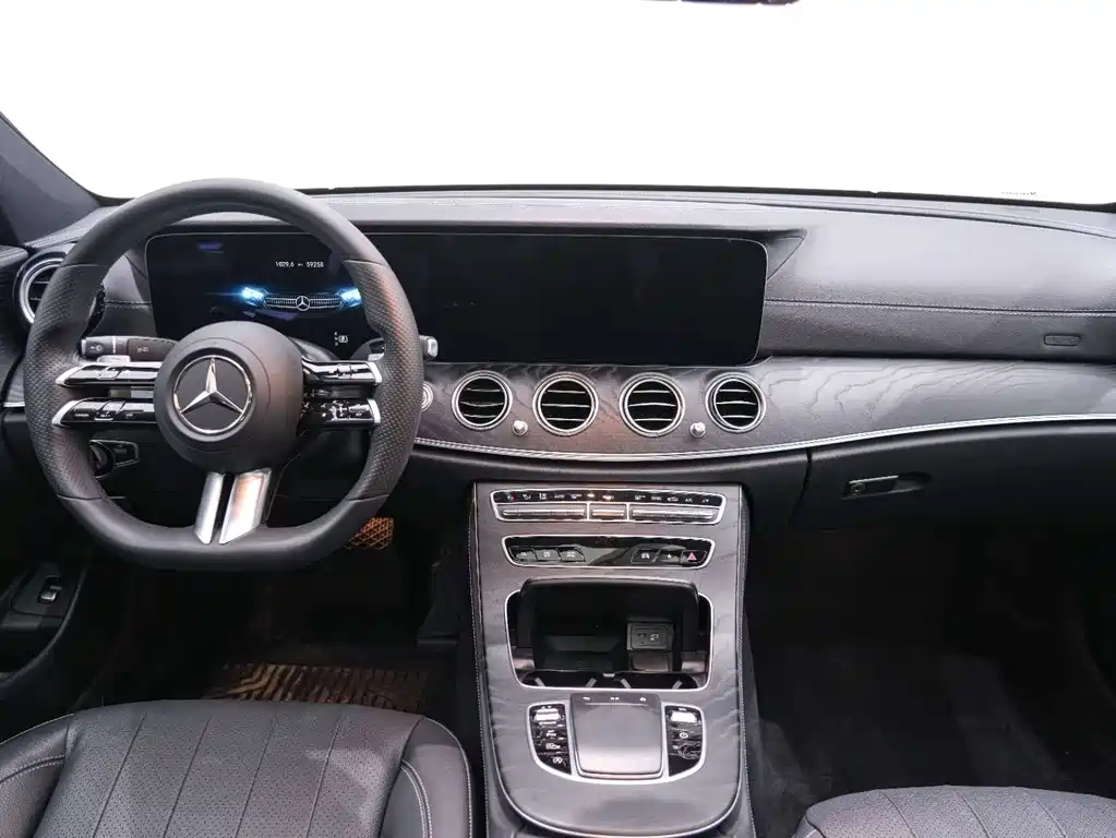 Mercedes-Benz E-Class 2020 — фото 15