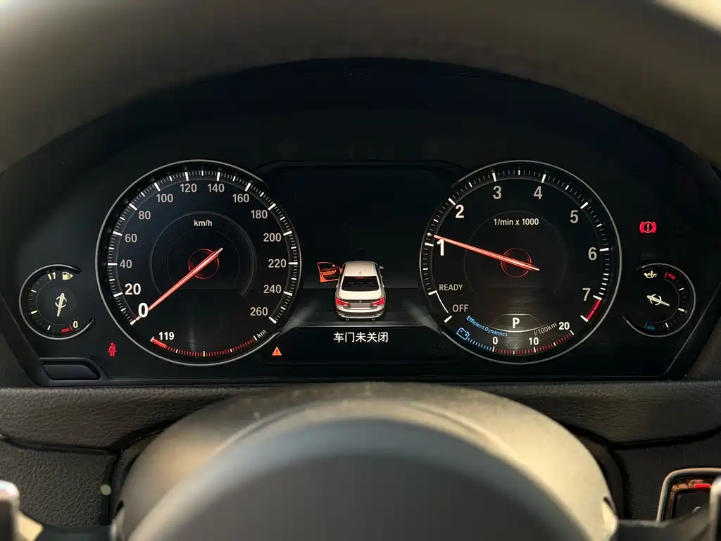 BMW 3 Series 2018 — фото 14