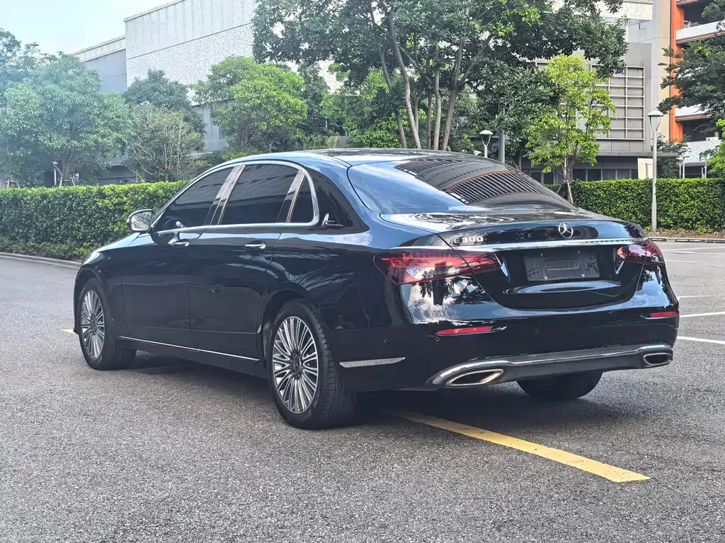 Mercedes-Benz E-Class 2023