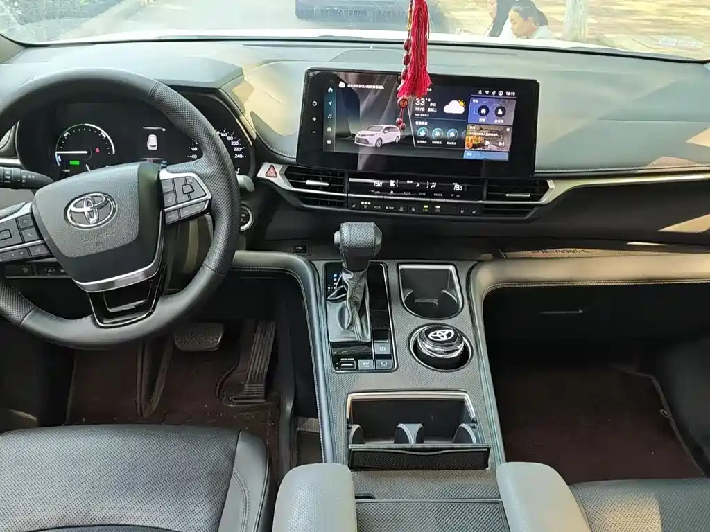 Toyota Sienna 2024