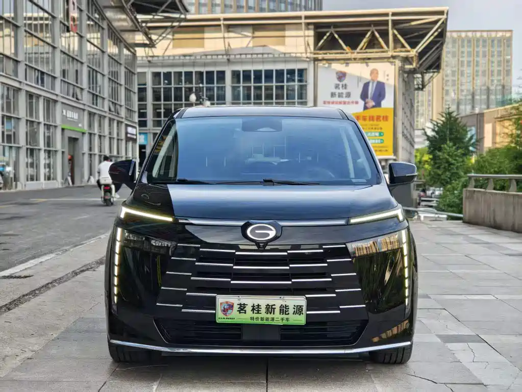 GAC Motor E8 PHEV 2024 — фото 2