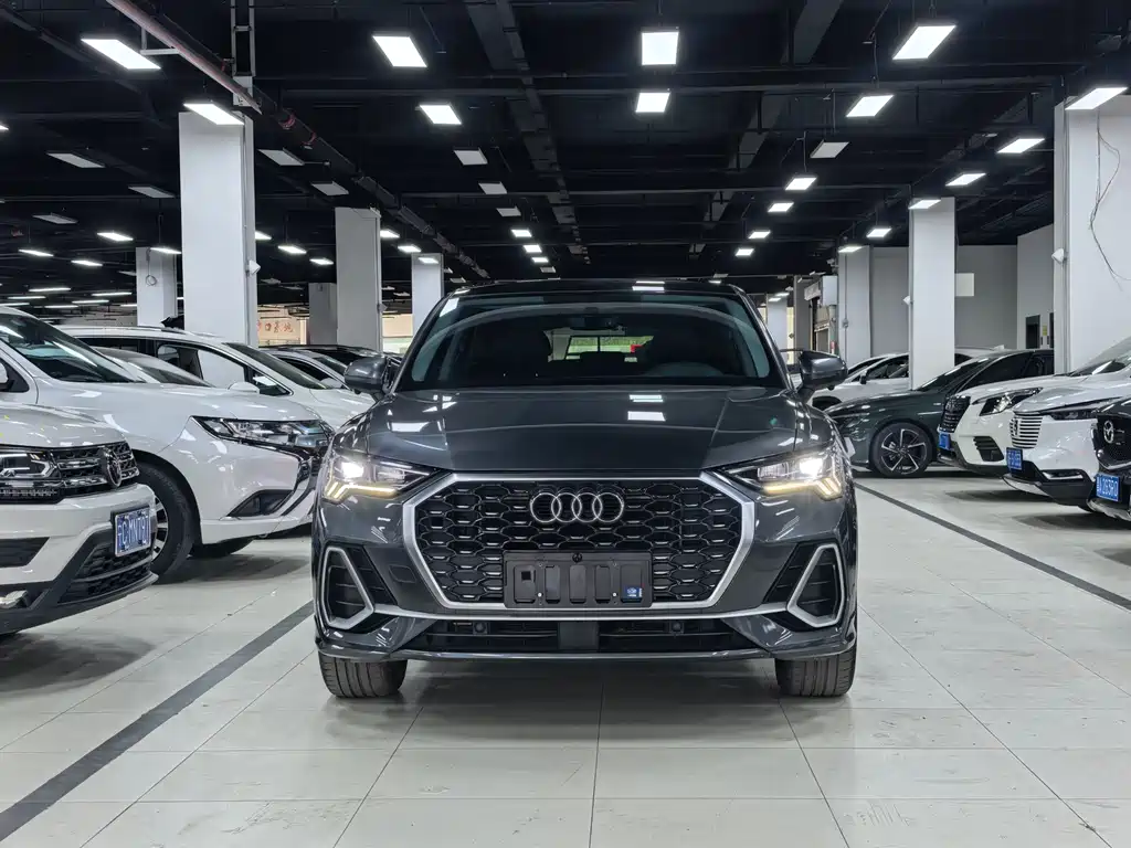 Audi Q3 Sportback 2023 — фото 2