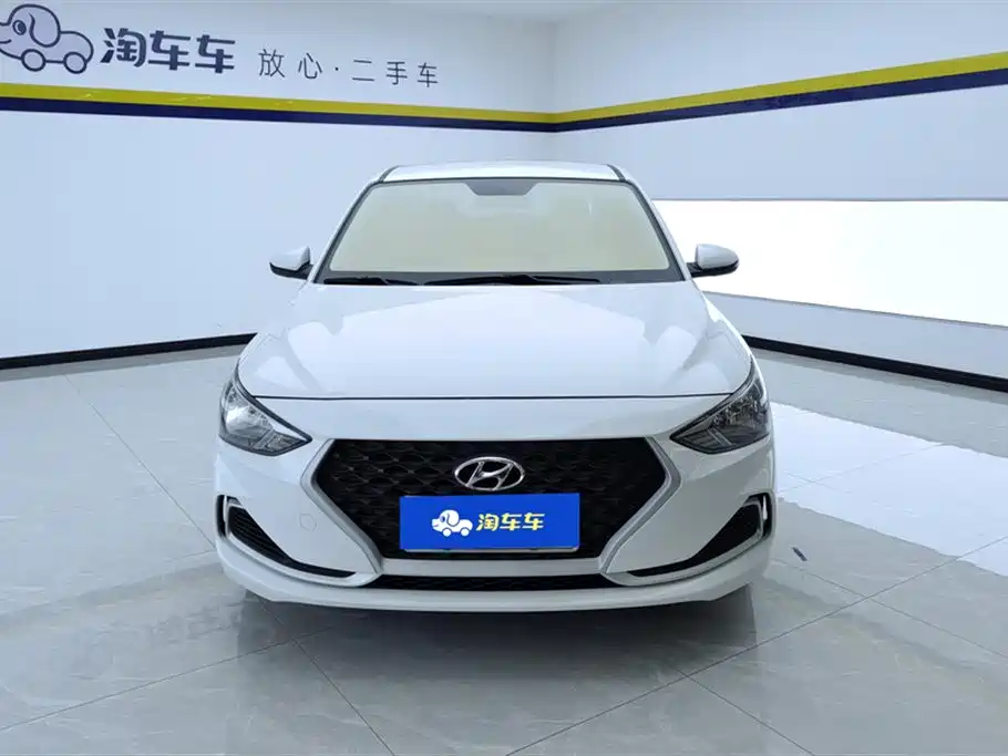 Hyundai Elantra 2022 — фото 2